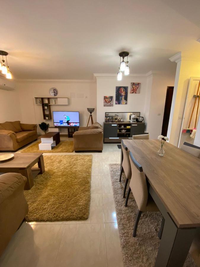 Madinaty Well-Furnished 3- Bedroom Apartment - شقة فندقيه للايجار مدينتي Madinat ash Shuruq Eksteriør billede