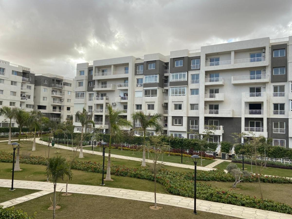 Madinaty Well-Furnished 3- Bedroom Apartment - شقة فندقيه للايجار مدينتي Madinat ash Shuruq Eksteriør billede